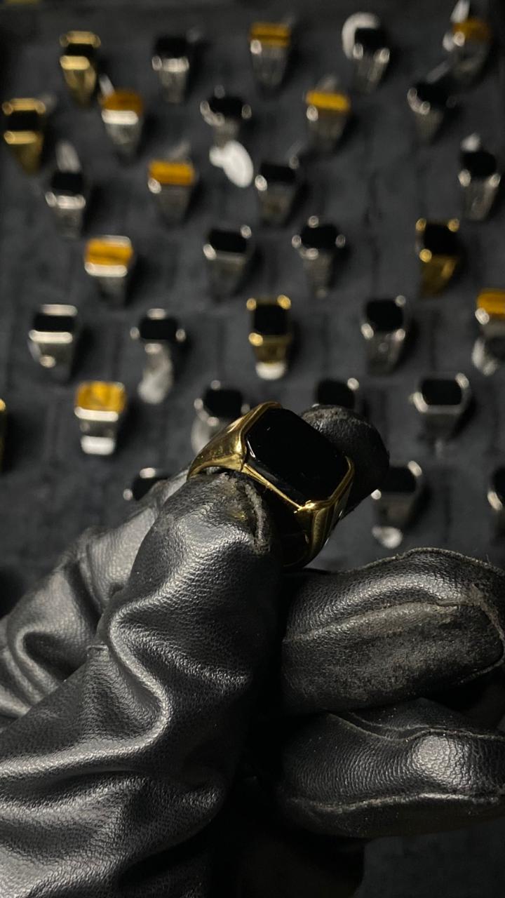 Noir Gold Signet Ring