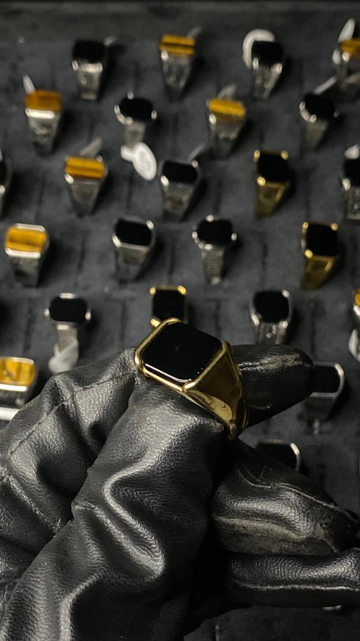 Noir Gold Signet Ring